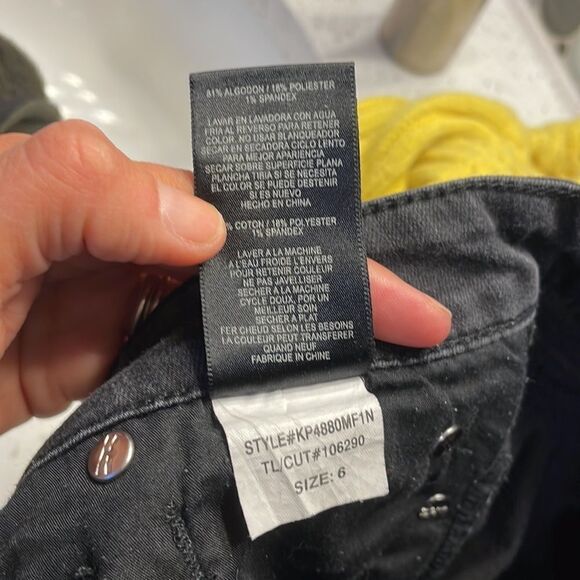 Kut from the Kloth Diana Skinny woman’s black jeans - Picture 11 of 11